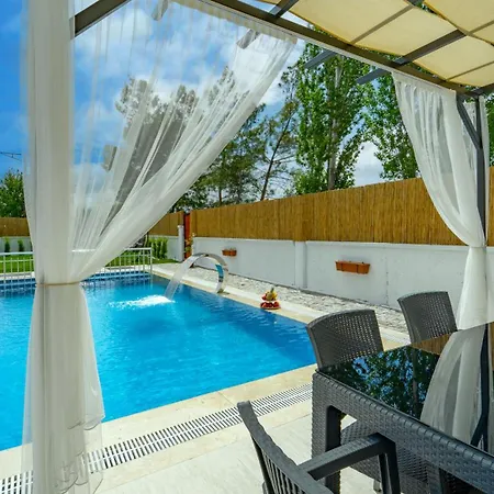 Fethiye Seydikemer Masal * Кемер